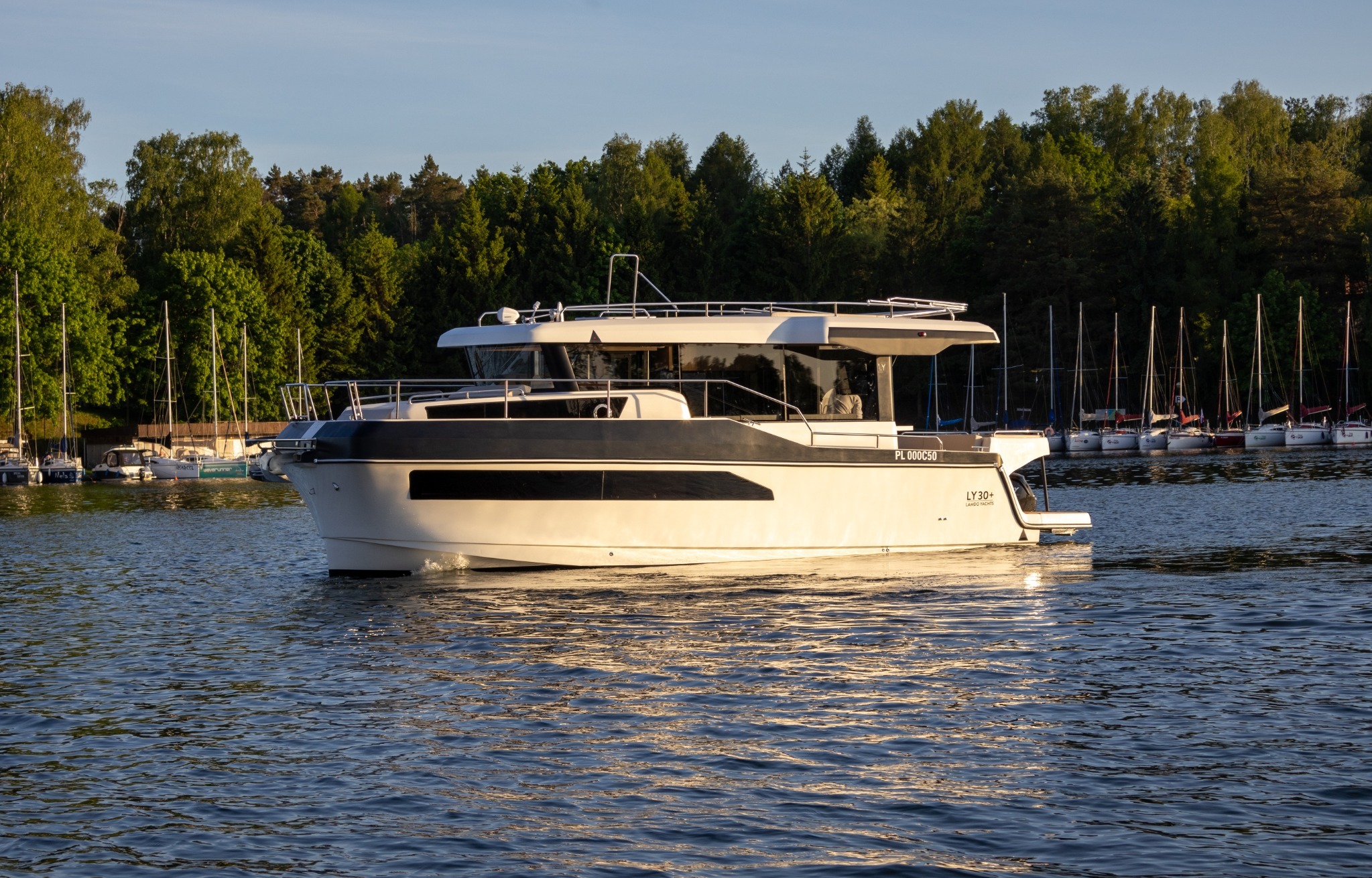 Lamdo Yachts LY30+ 80KM (6os.)